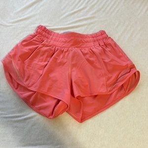 Lululemon Low Rise Hotty Hot 2.5 Shorts